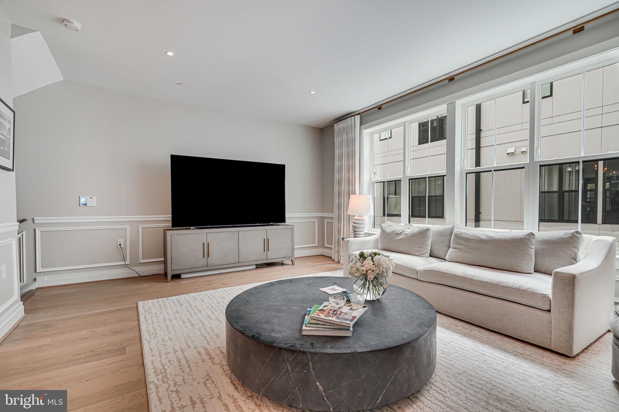 OLD TOWN NORTH - Residential