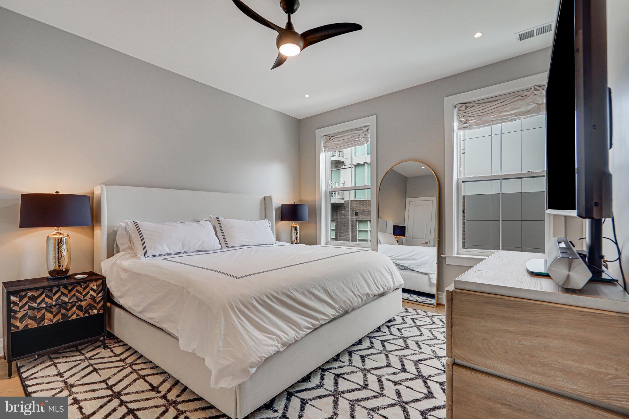 OLD TOWN NORTH - Residential