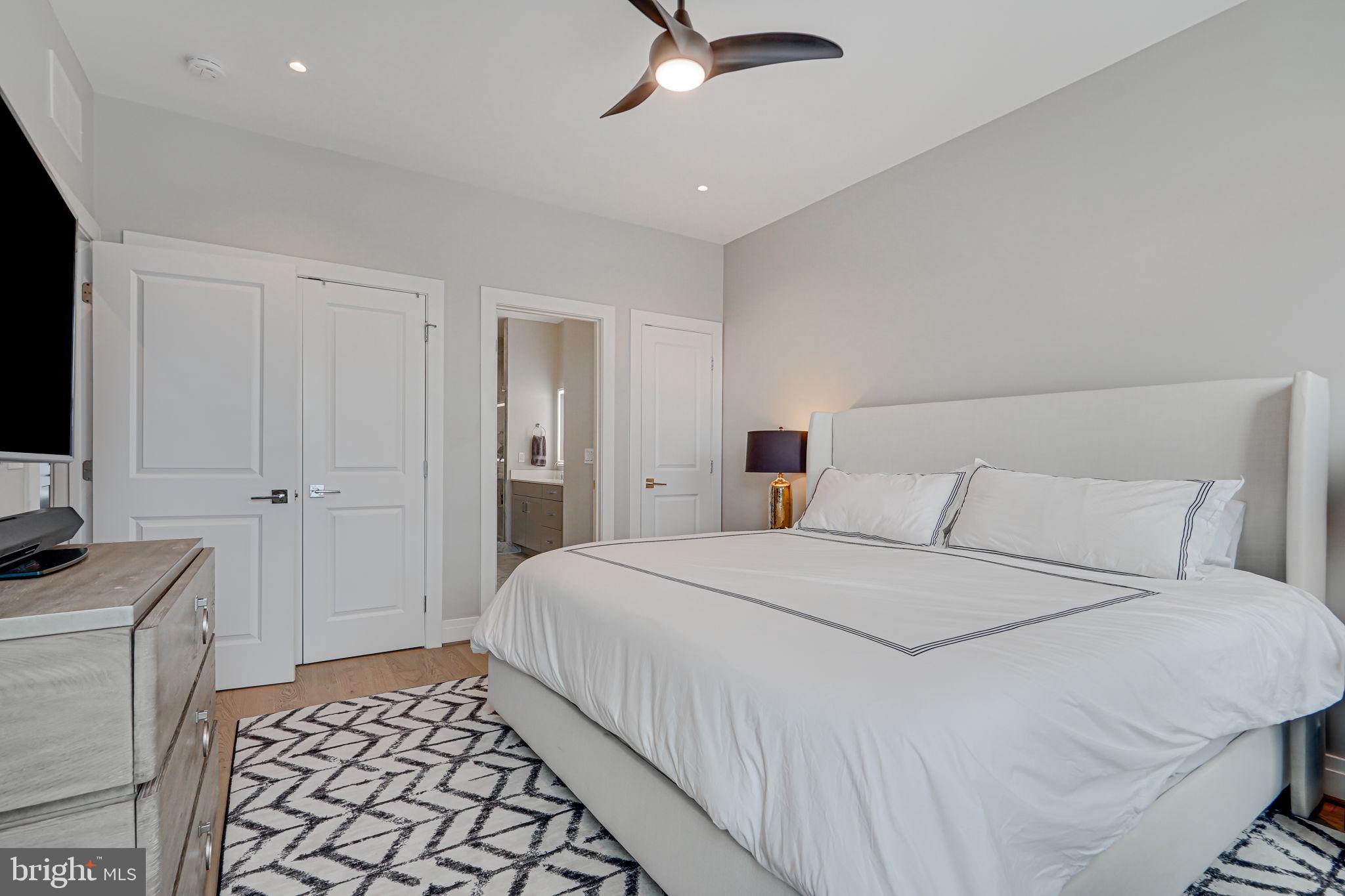 OLD TOWN NORTH - Residential