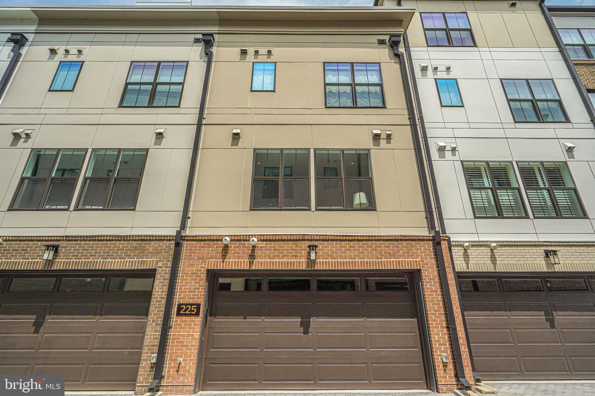 OLD TOWN NORTH - Residential