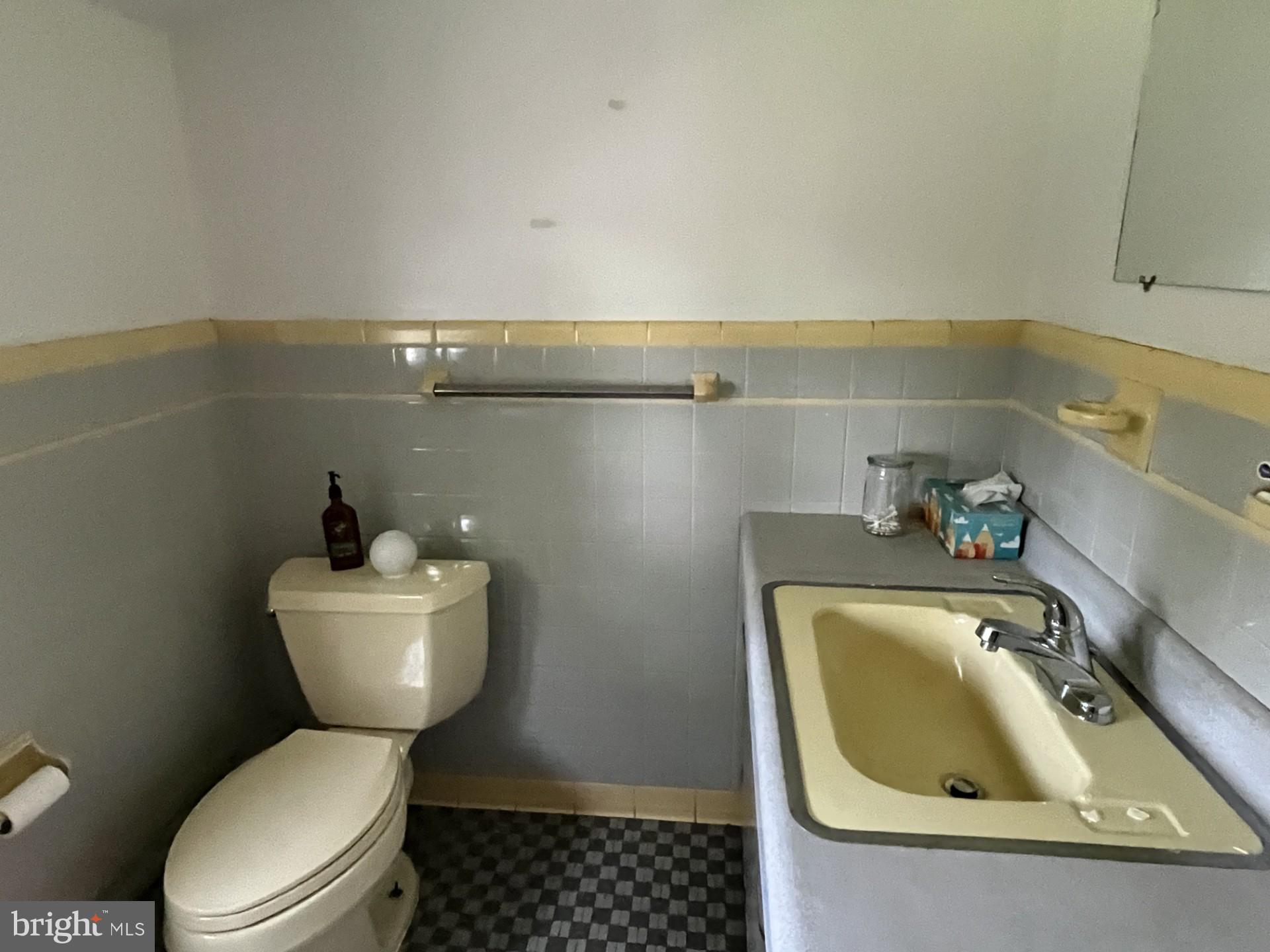 FREDERICKSBURG CITY - Residential Lease