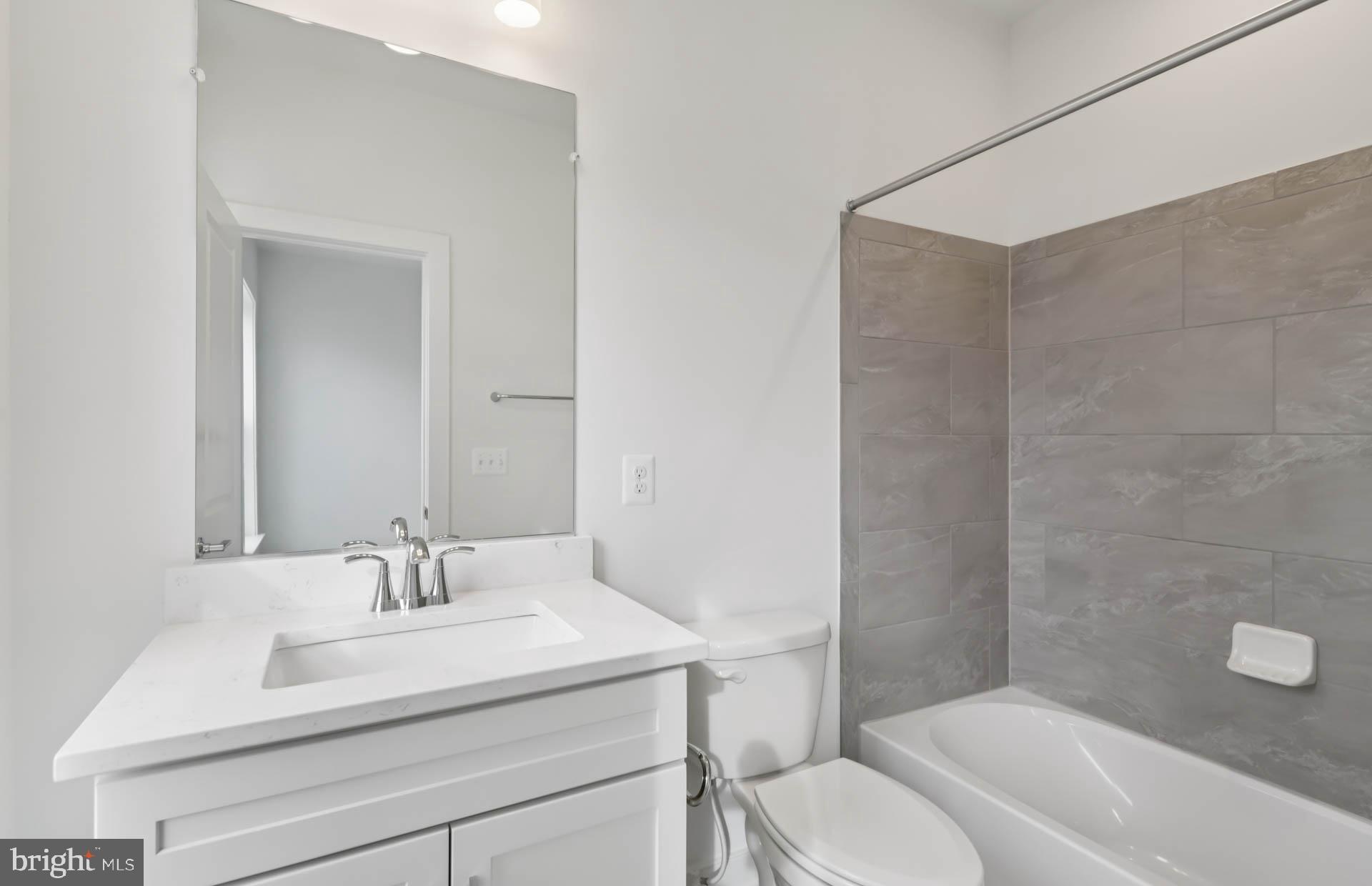 FARMSTEAD DISTRICT - Residential