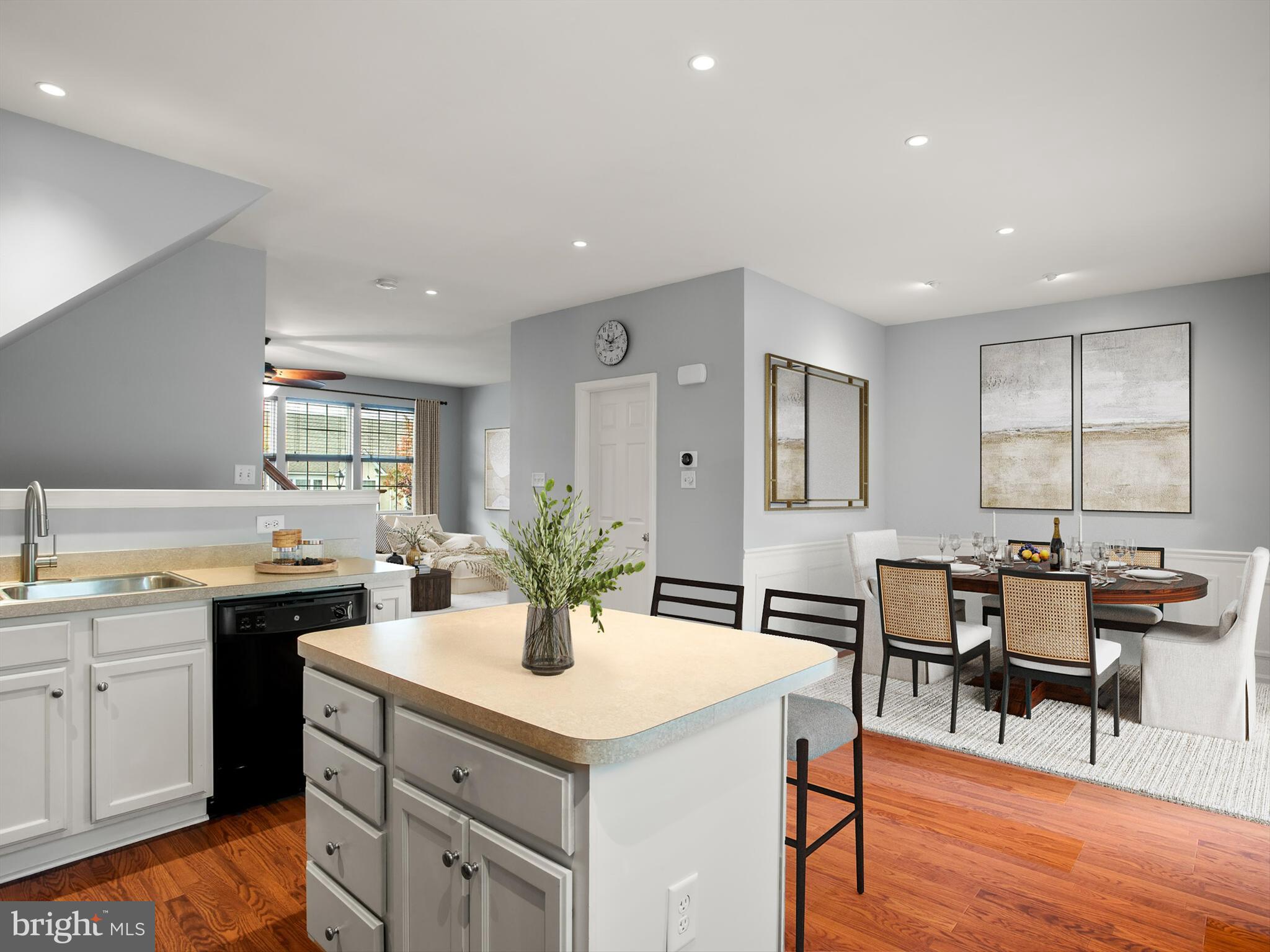 MEWS AT BAILEY STATION - Residential