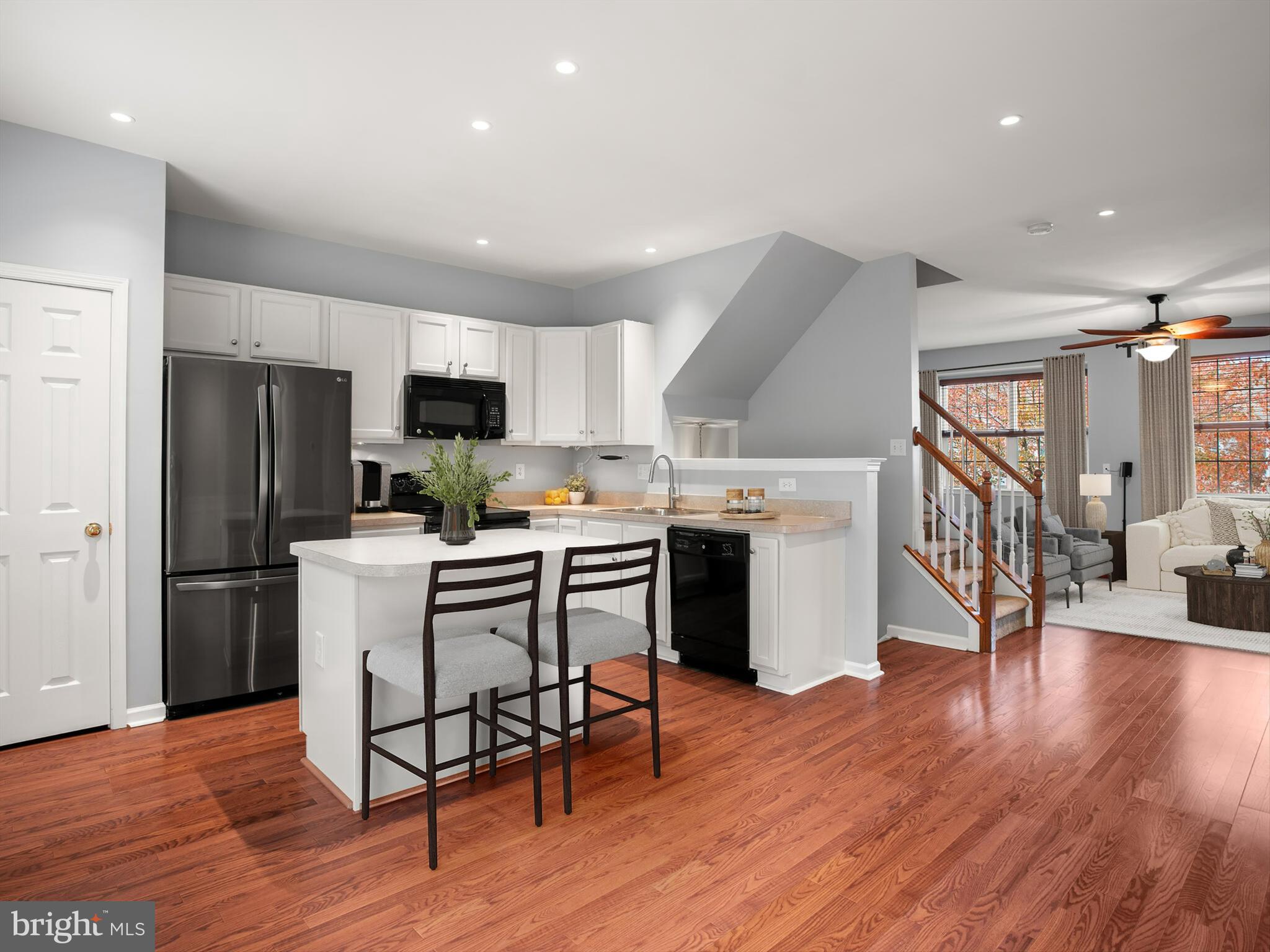 MEWS AT BAILEY STATION - Residential