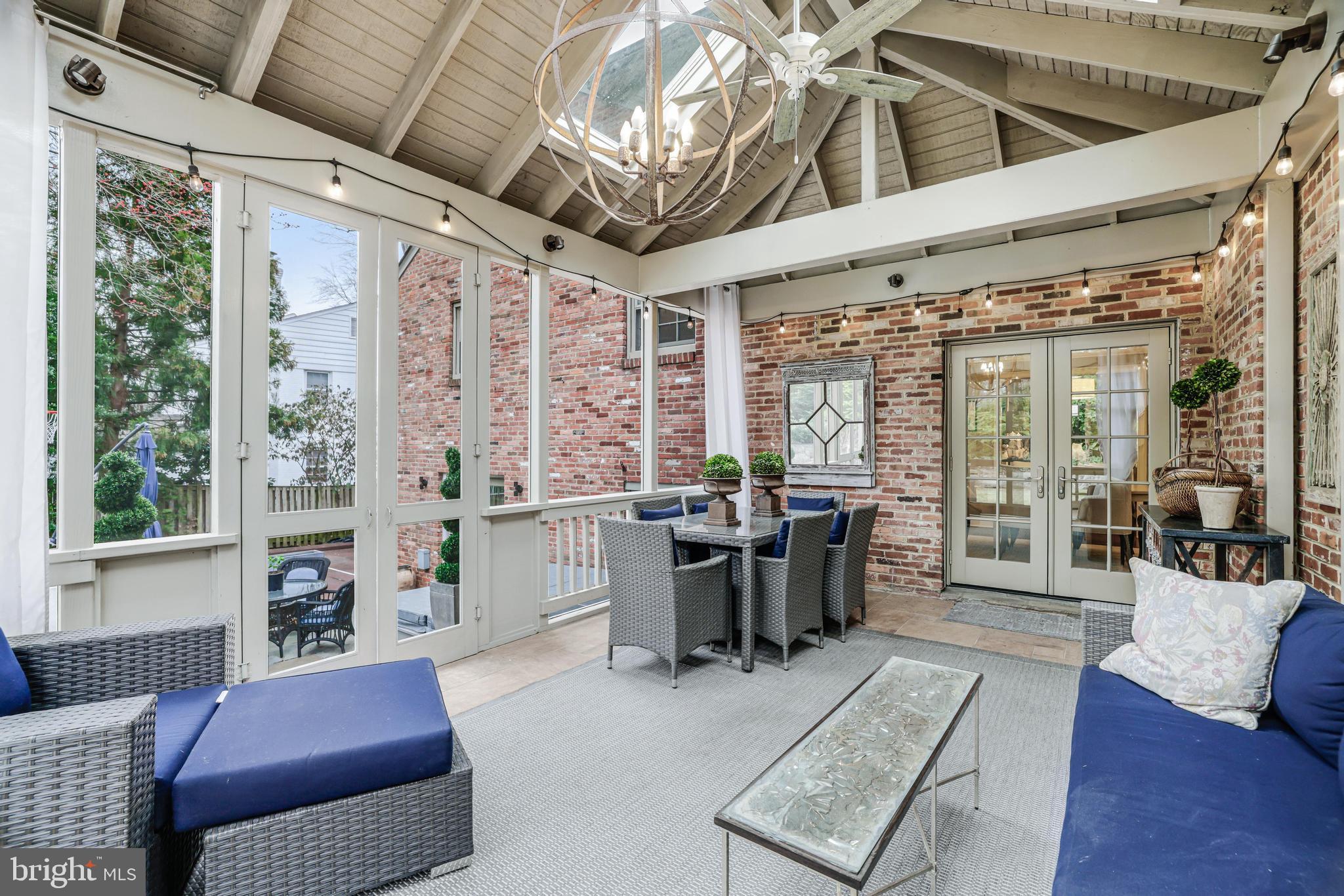 BRIGGS AND HOOPERS - Residential