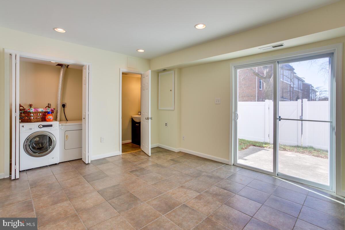 CANTERBURY RIDING - Residential