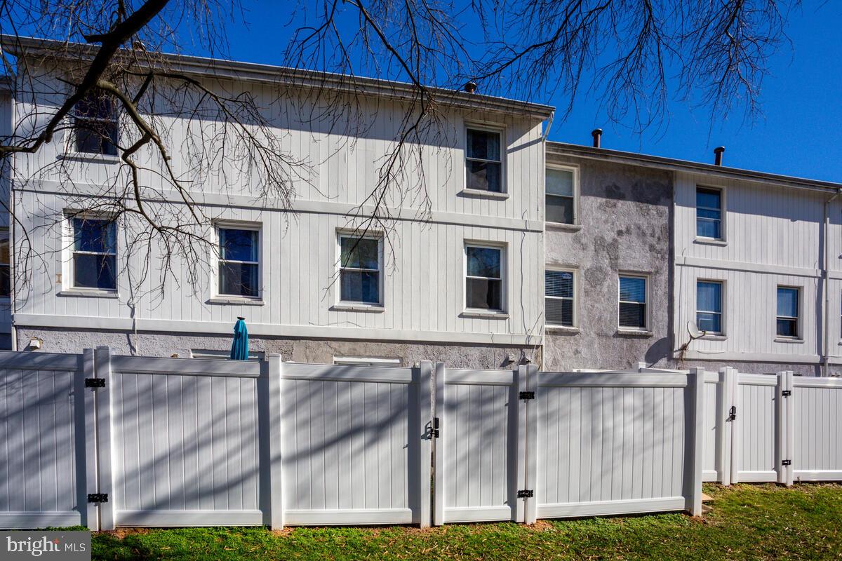 CANTERBURY RIDING - Residential