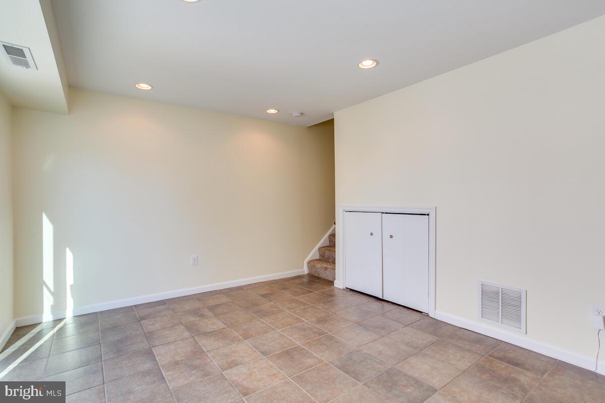 CANTERBURY RIDING - Residential