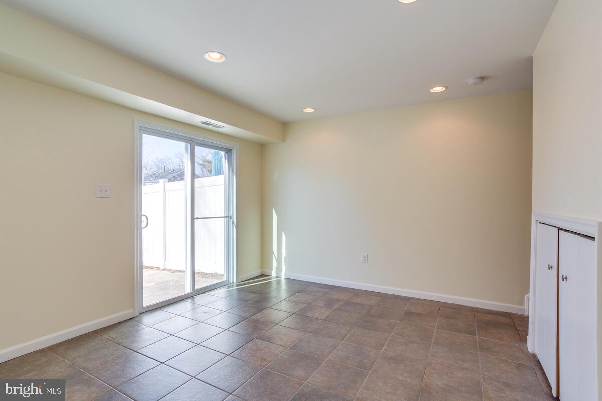 CANTERBURY RIDING - Residential