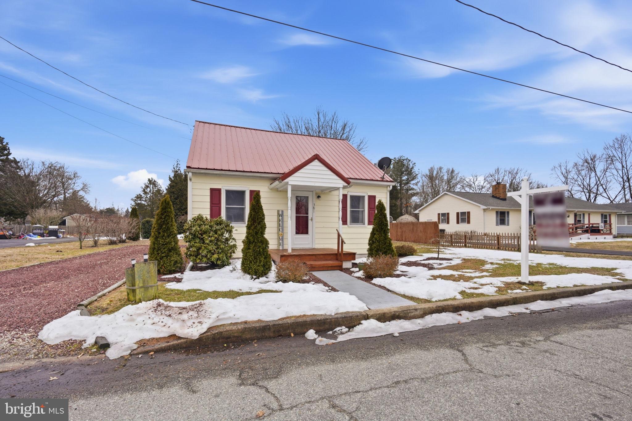 MILLINGTON - Residential