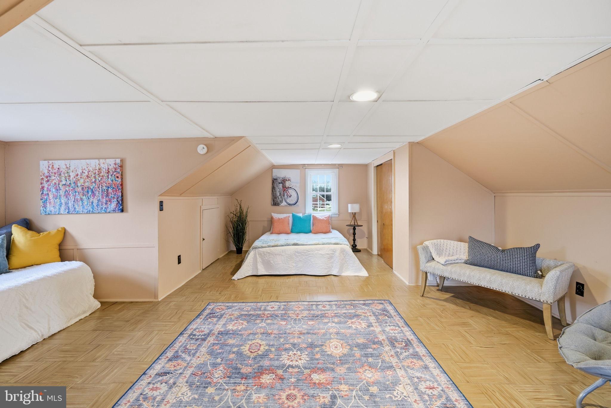 MILLINGTON - Residential