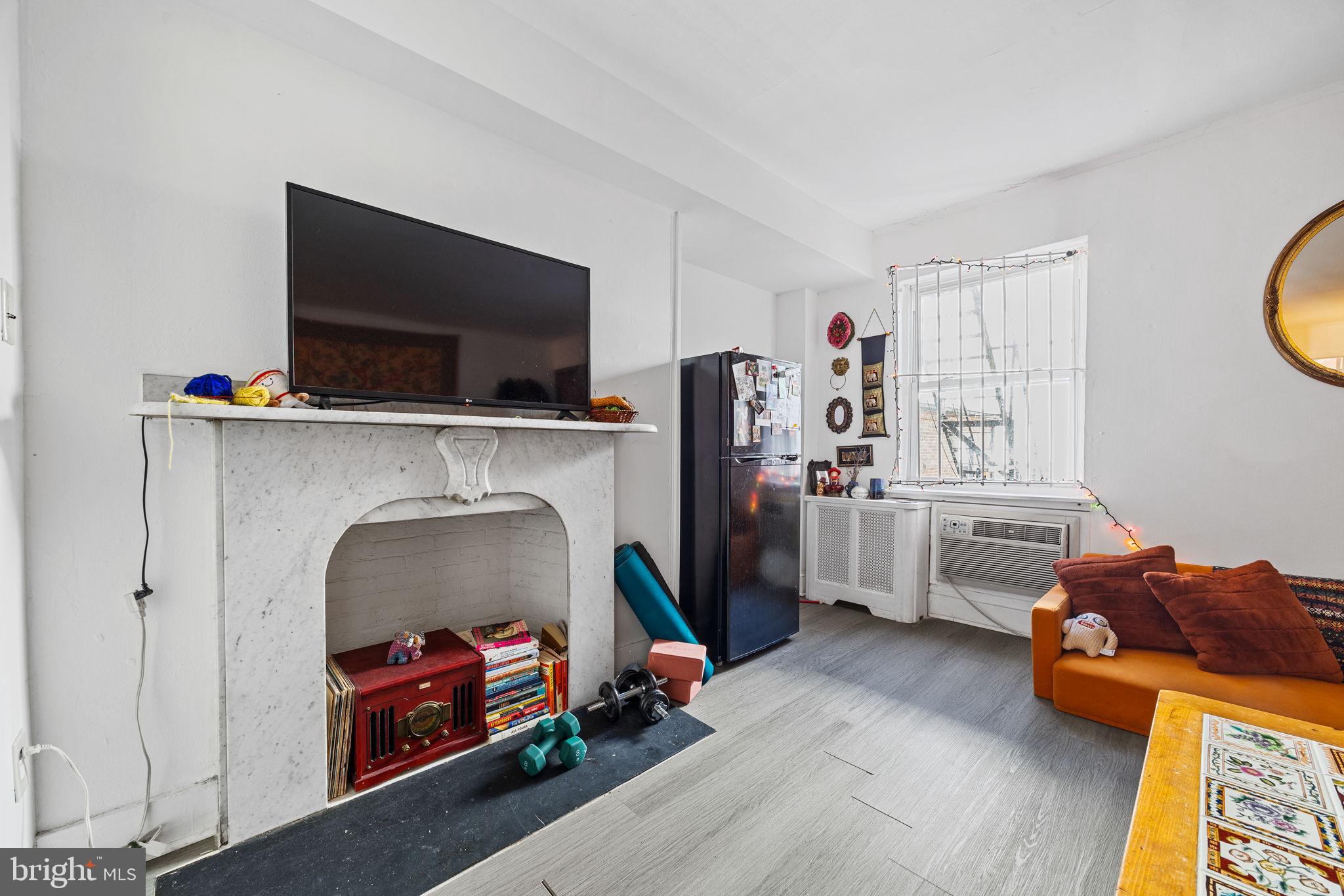 WASHINGTON SQ WEST - Residential Lease