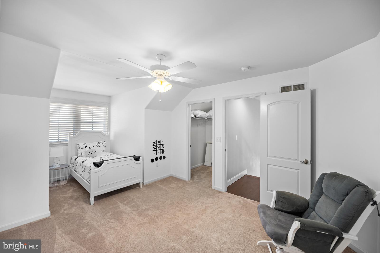 THE WOODS AT ROCK RAYMOND - Residential