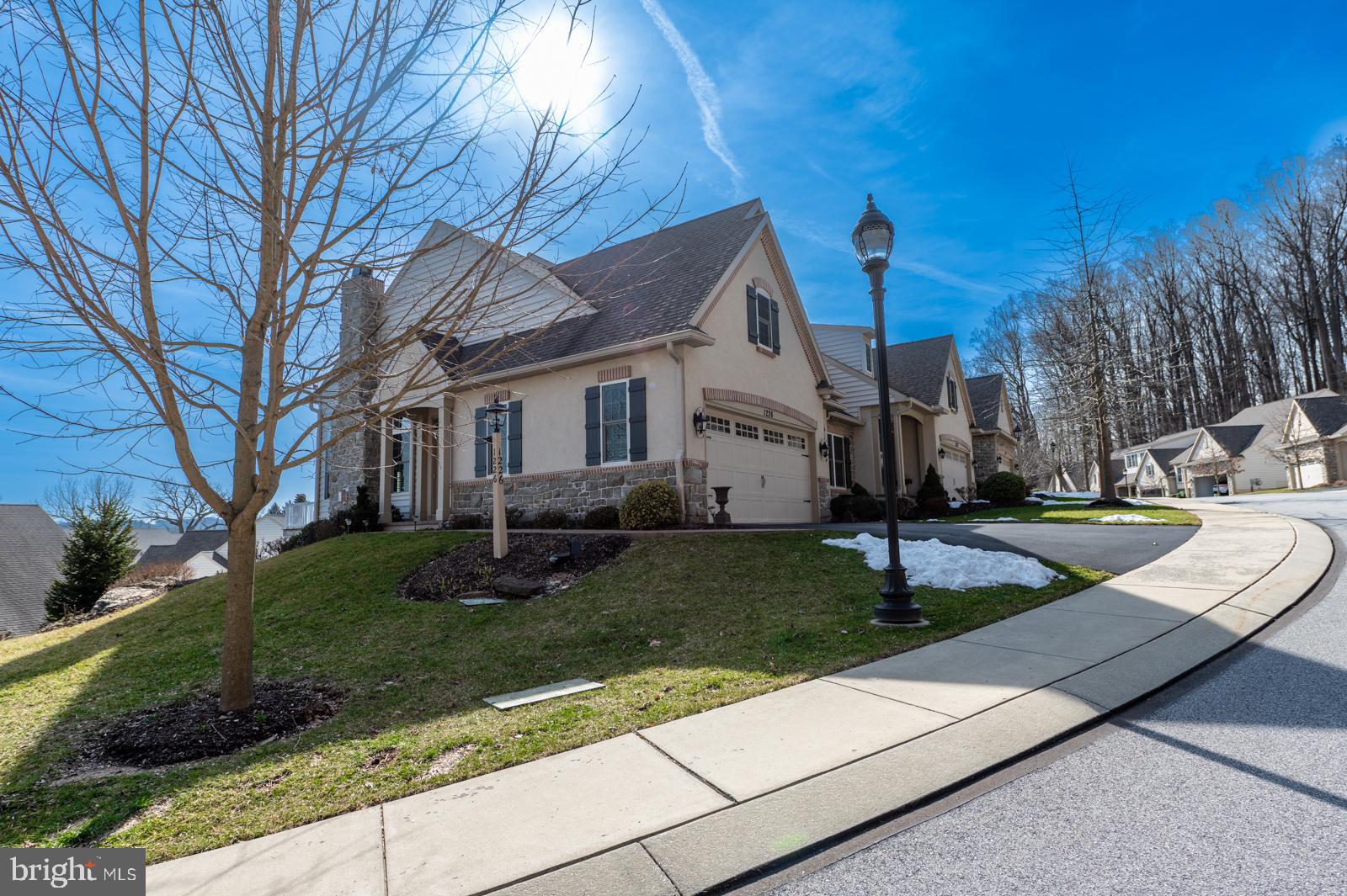 THE WOODS AT ROCK RAYMOND - Residential