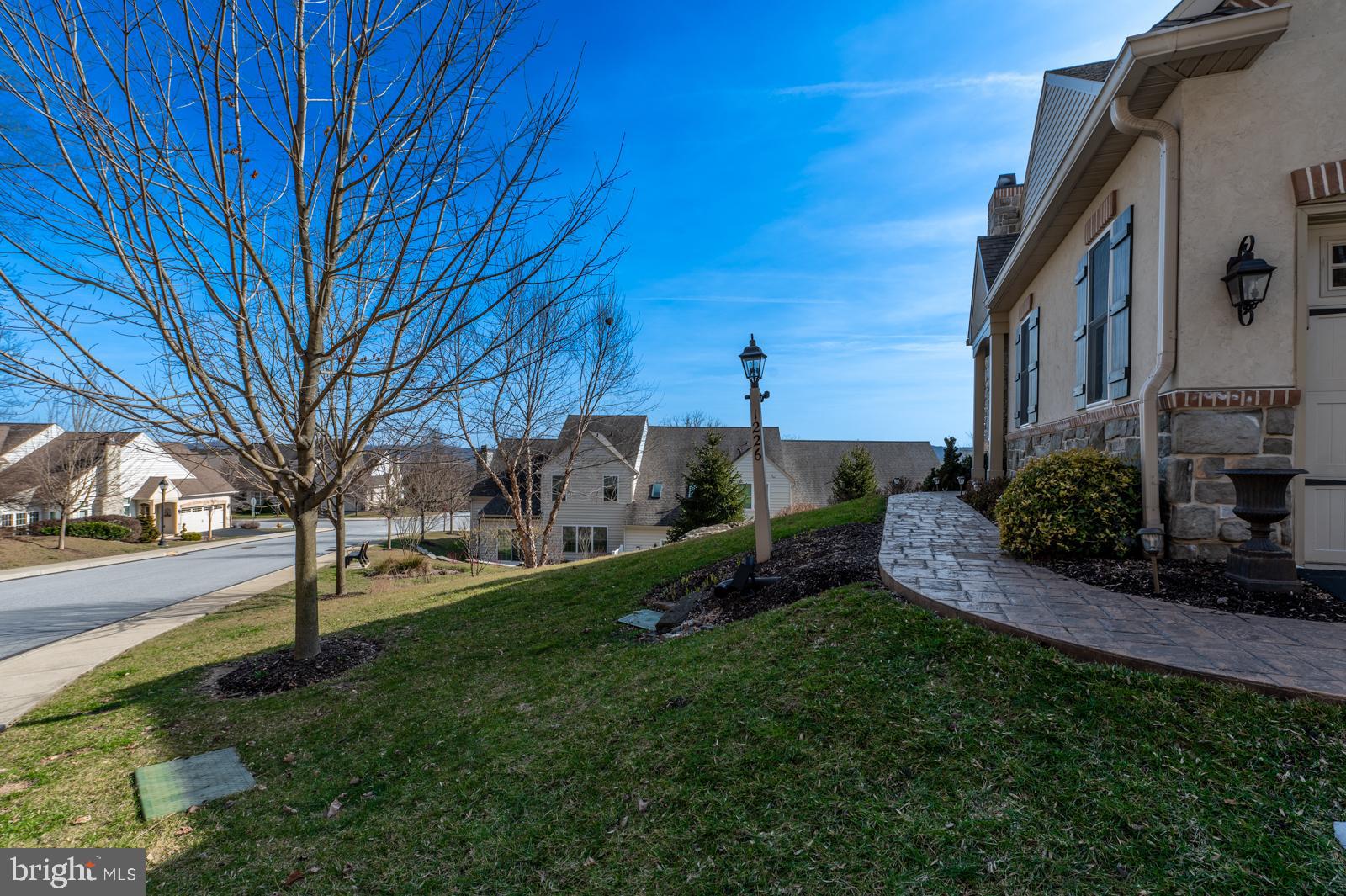 THE WOODS AT ROCK RAYMOND - Residential