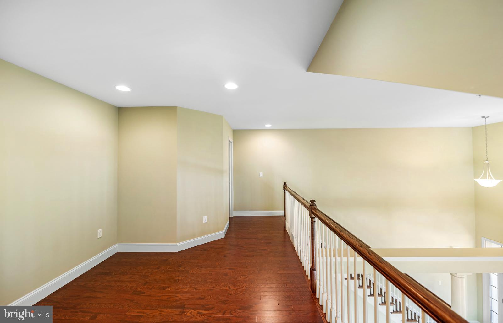 THE WOODS AT ROCK RAYMOND - Residential