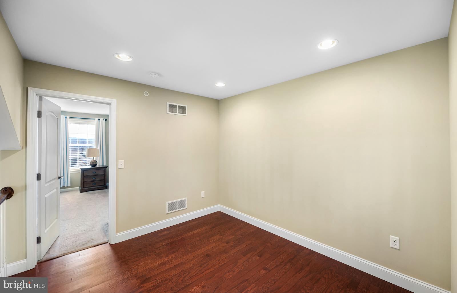 THE WOODS AT ROCK RAYMOND - Residential