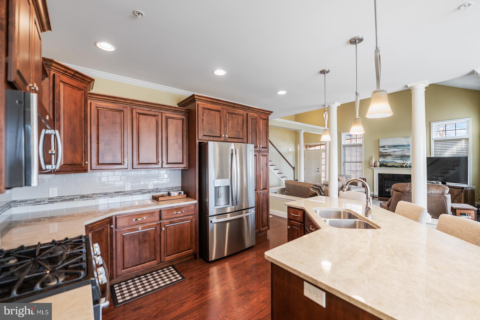 THE WOODS AT ROCK RAYMOND - Residential