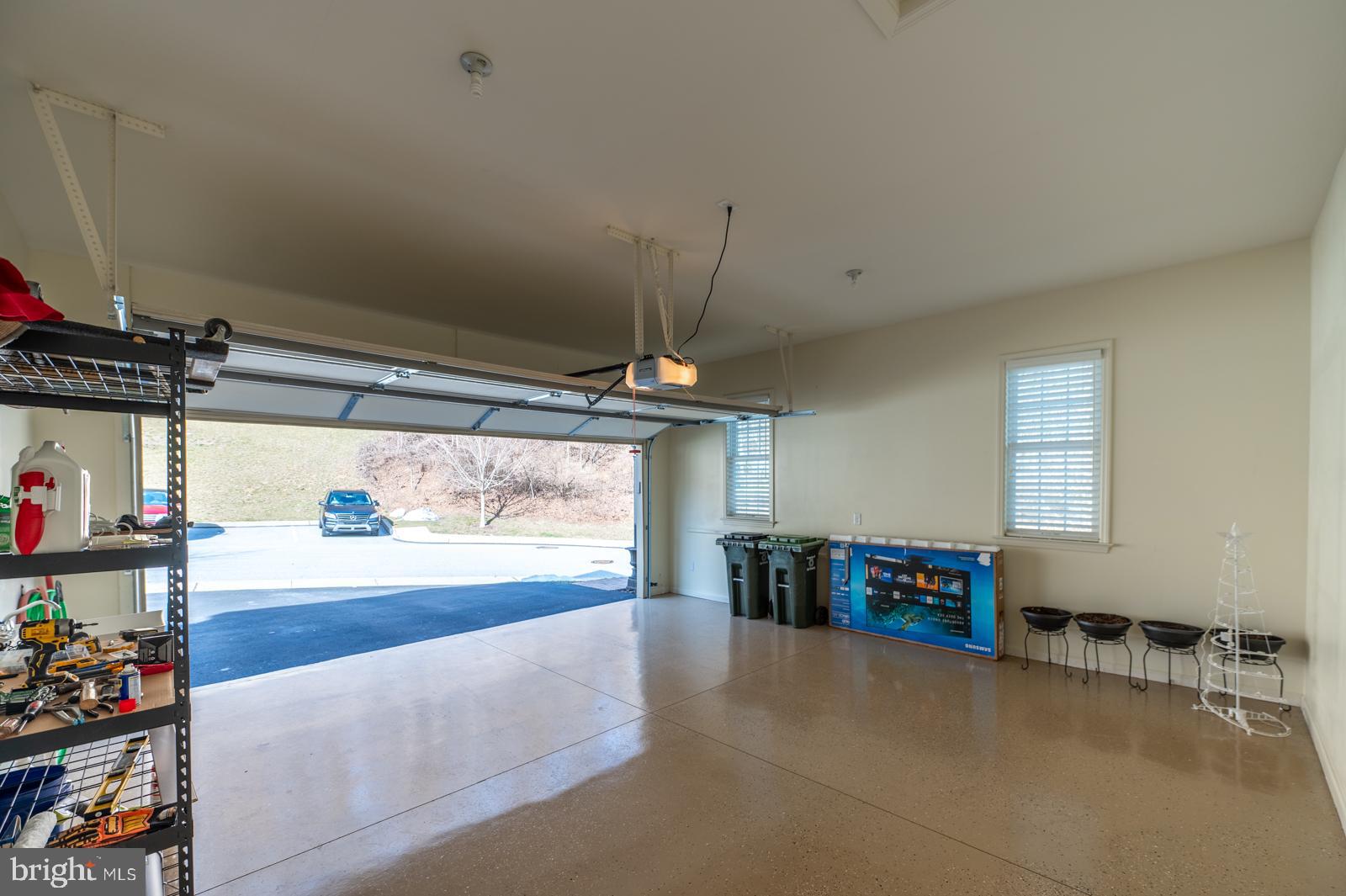 THE WOODS AT ROCK RAYMOND - Residential