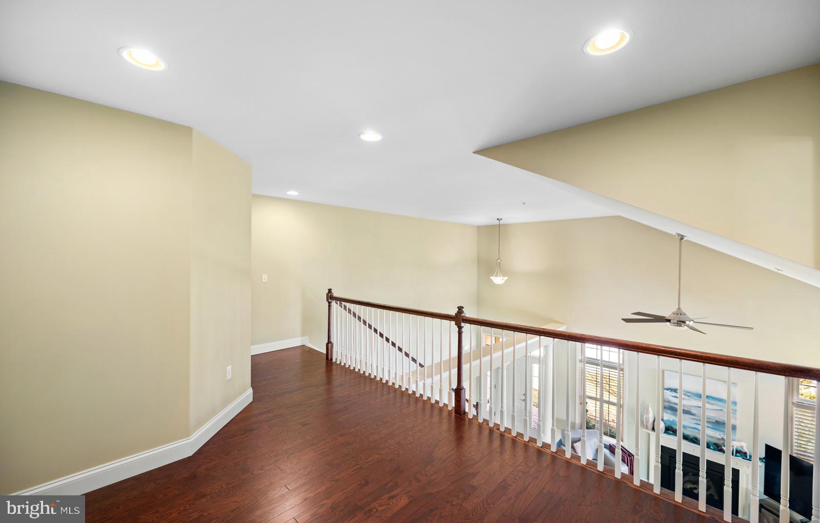 THE WOODS AT ROCK RAYMOND - Residential