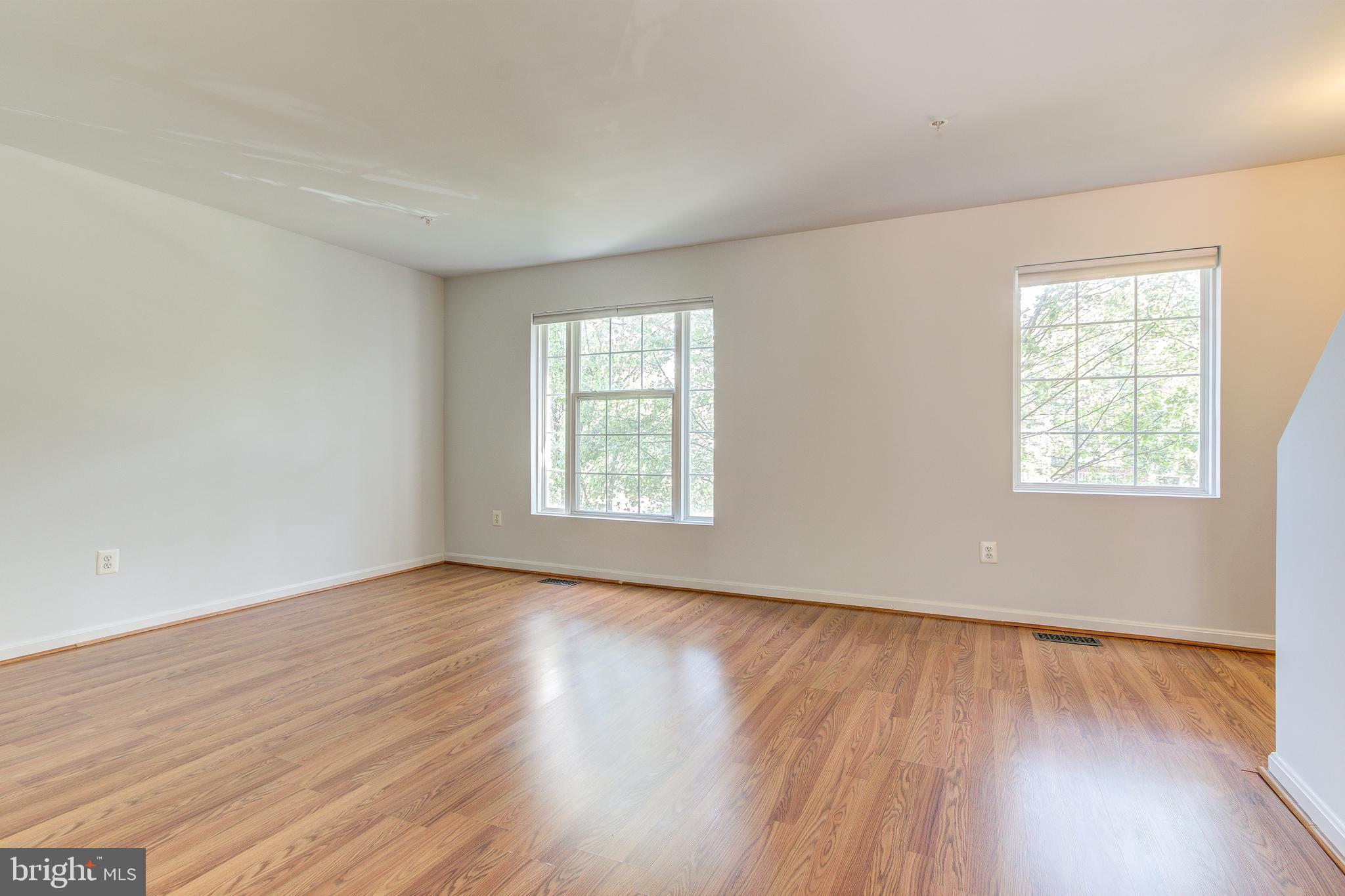 WILLOWS OF POTOMAC - Residential