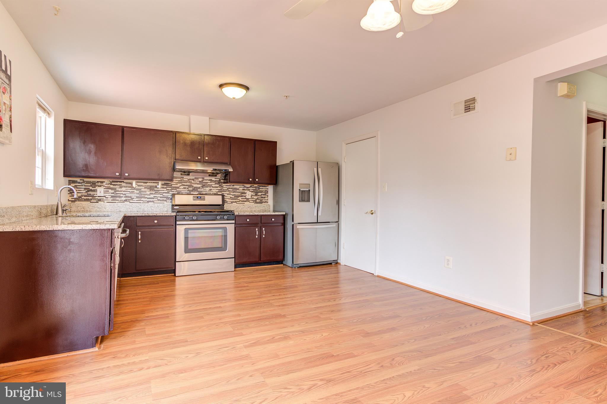 WILLOWS OF POTOMAC - Residential