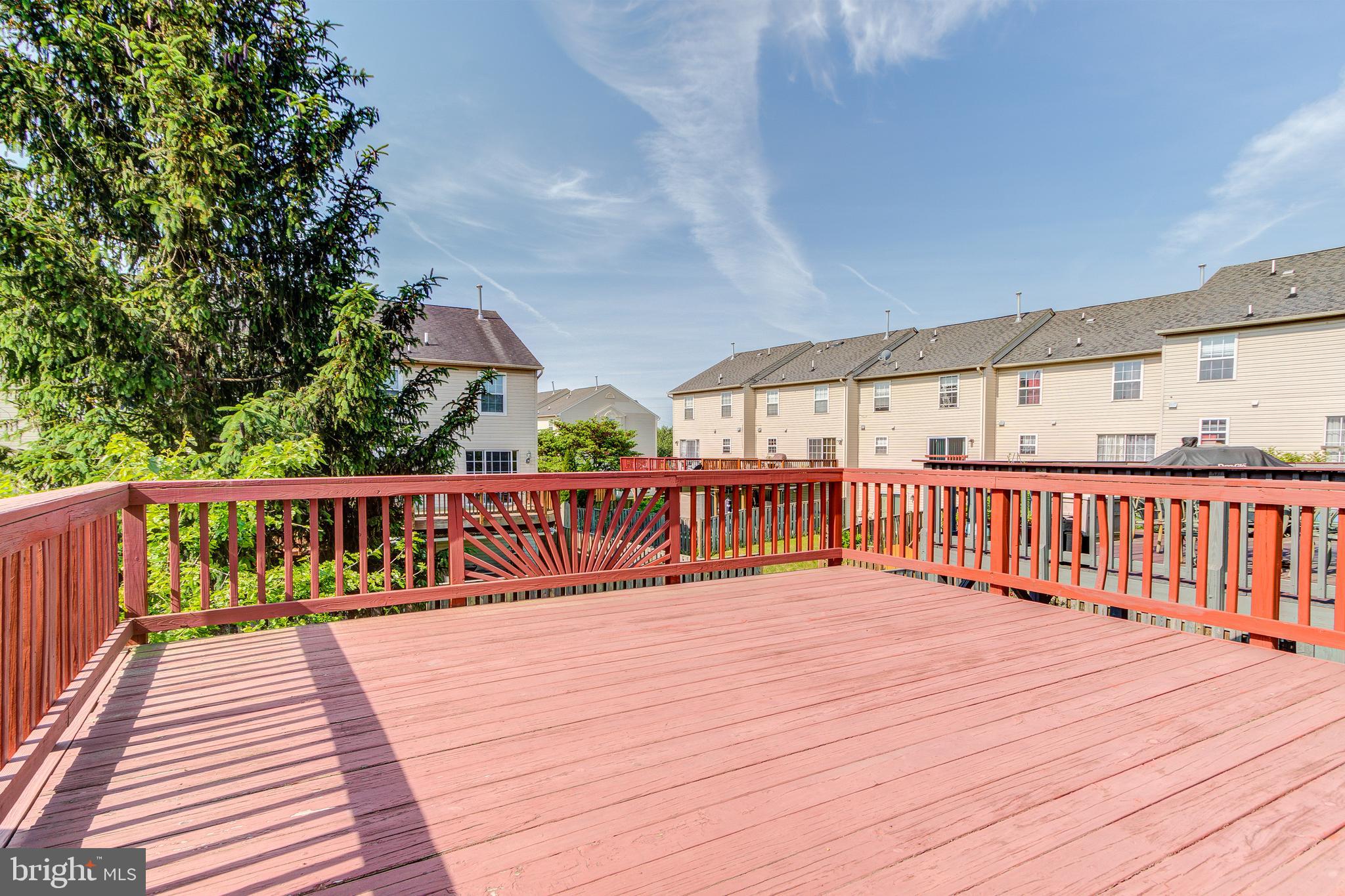 WILLOWS OF POTOMAC - Residential