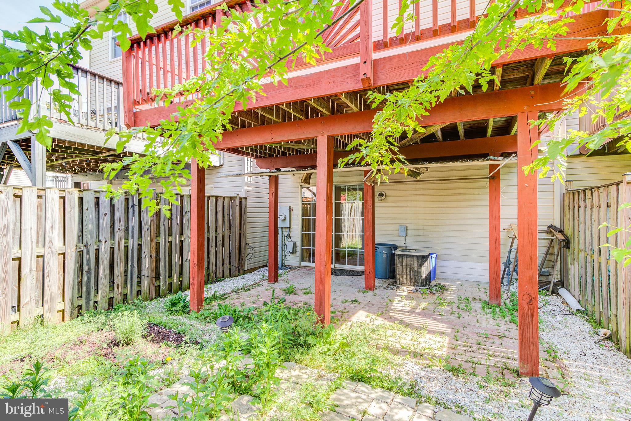 WILLOWS OF POTOMAC - Residential