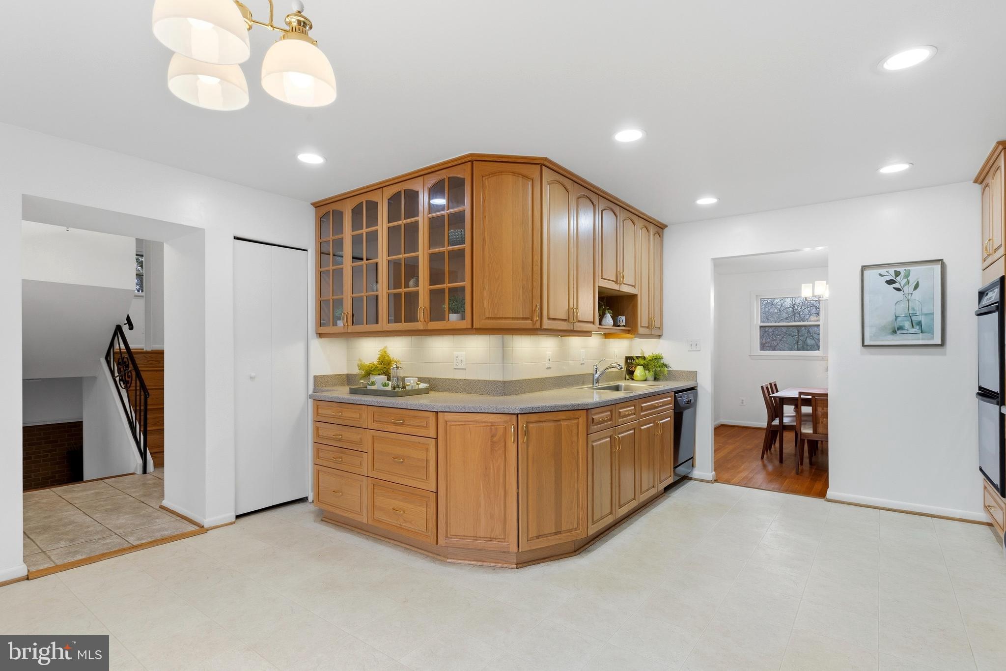 REGENCY ESTATES - Residential