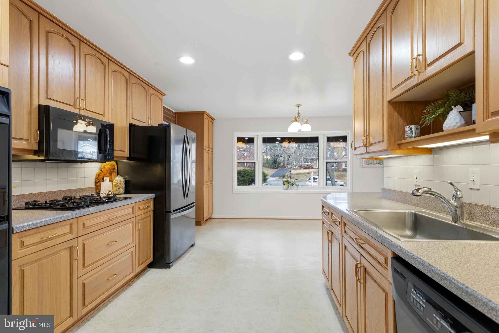 REGENCY ESTATES - Residential