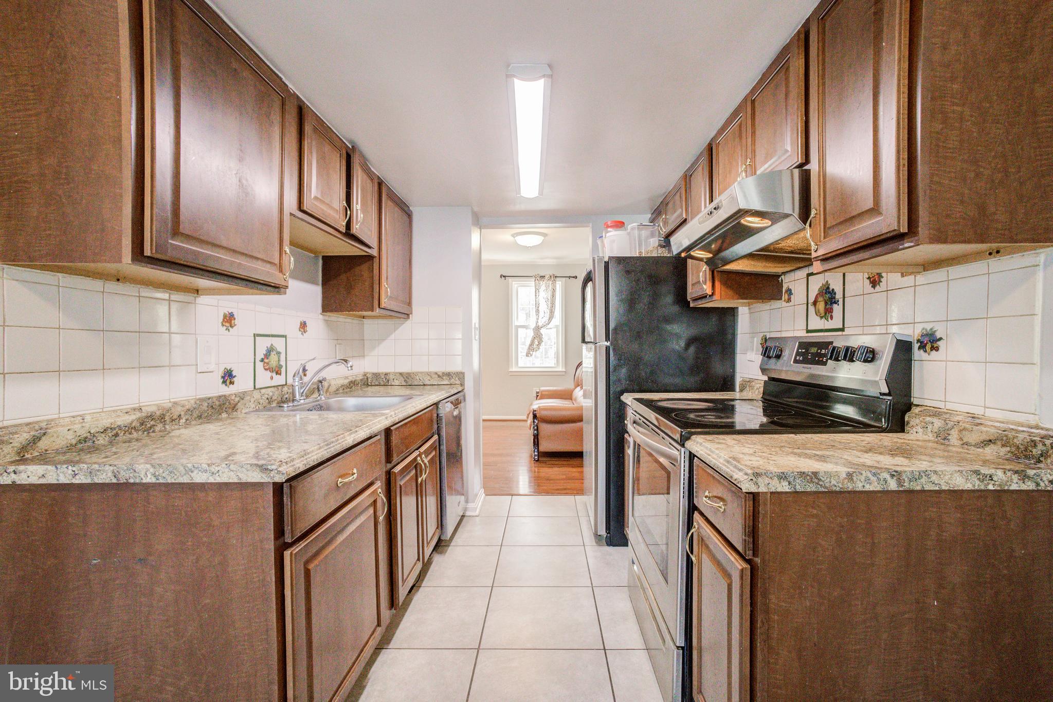 SHADY GROVE VILLAGE - Residential