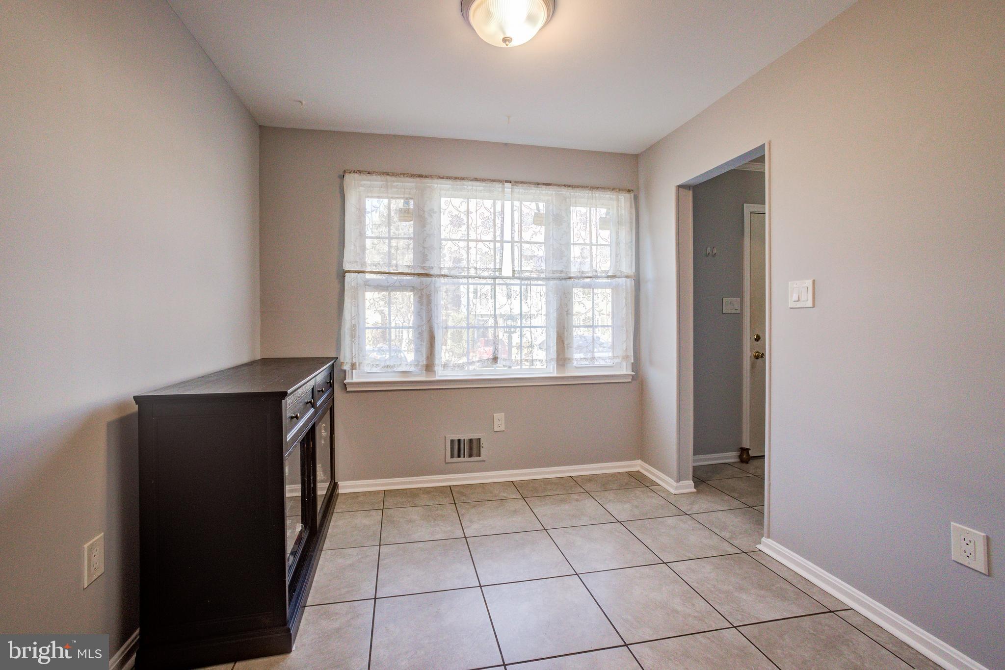 SHADY GROVE VILLAGE - Residential