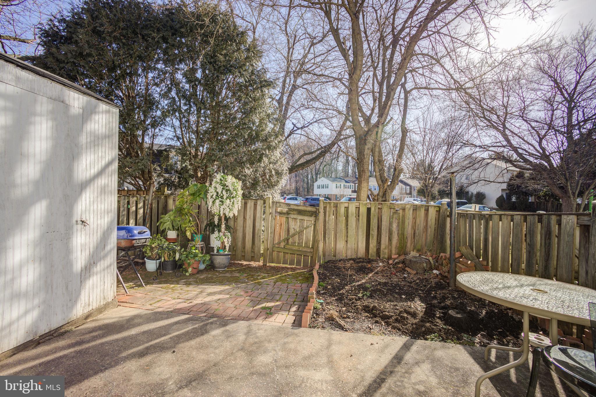 SHADY GROVE VILLAGE - Residential