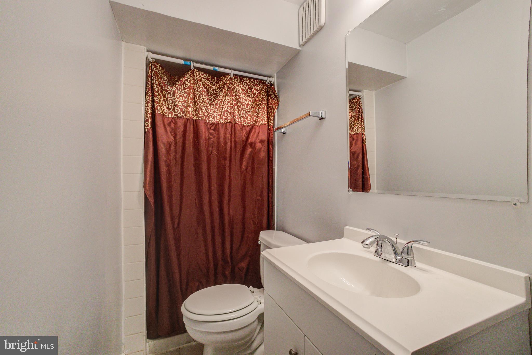 SHADY GROVE VILLAGE - Residential