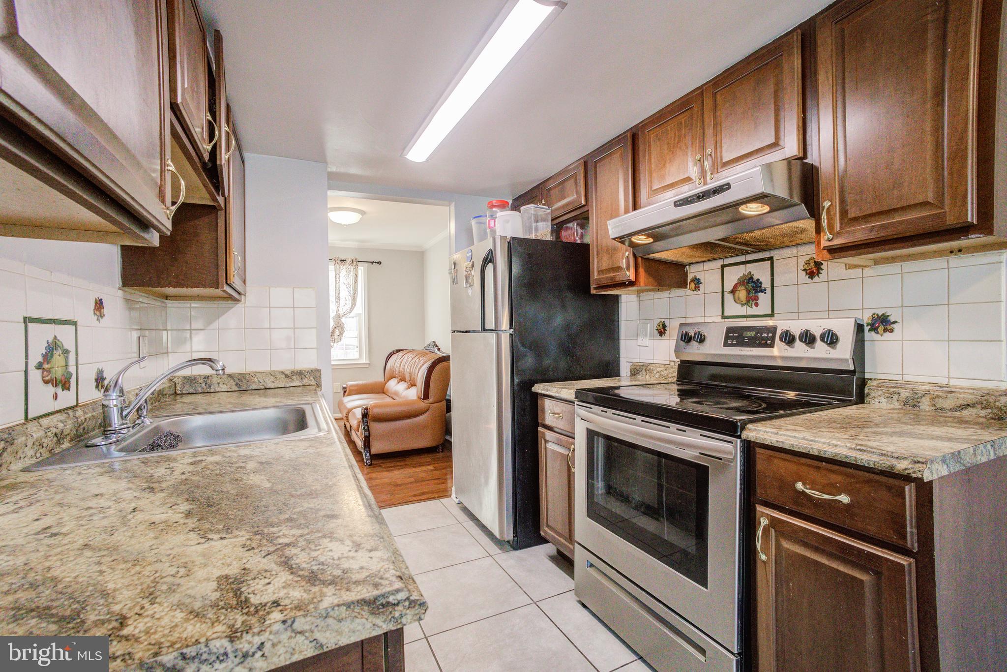 SHADY GROVE VILLAGE - Residential