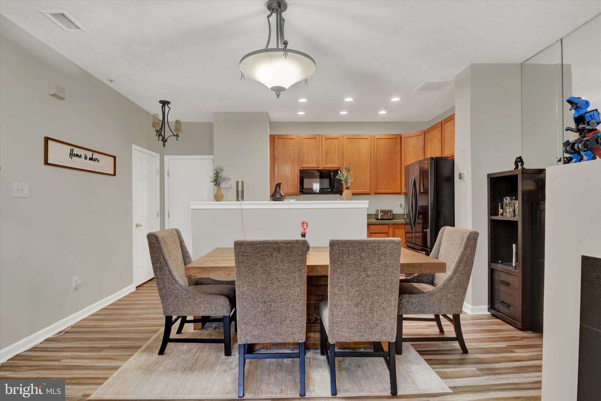 VILLAGE OF MILL RUN - Residential