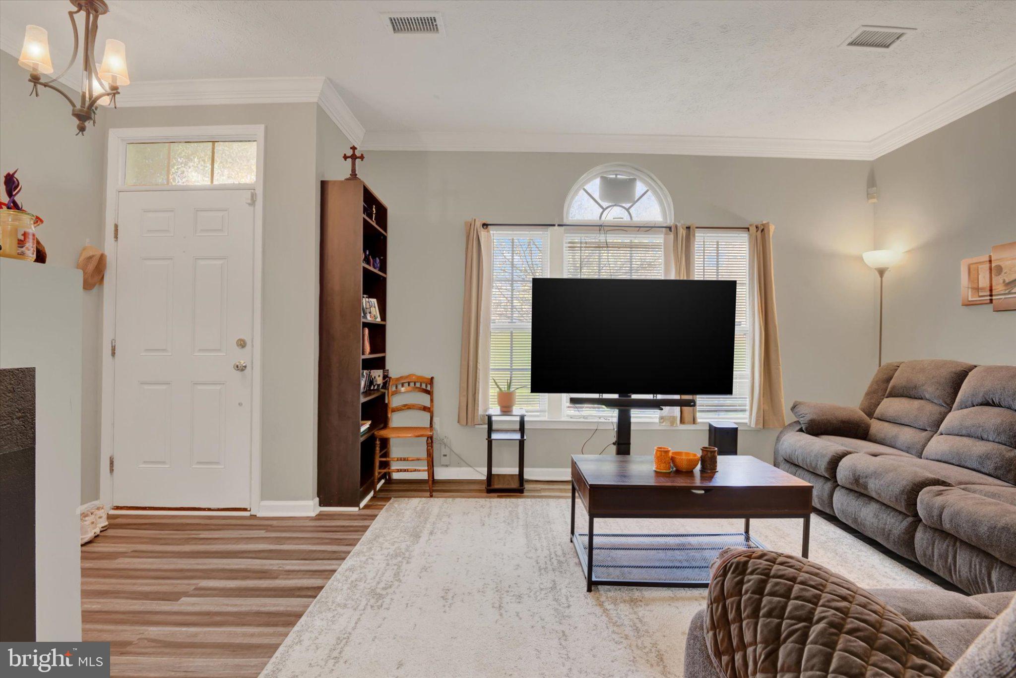 VILLAGE OF MILL RUN - Residential