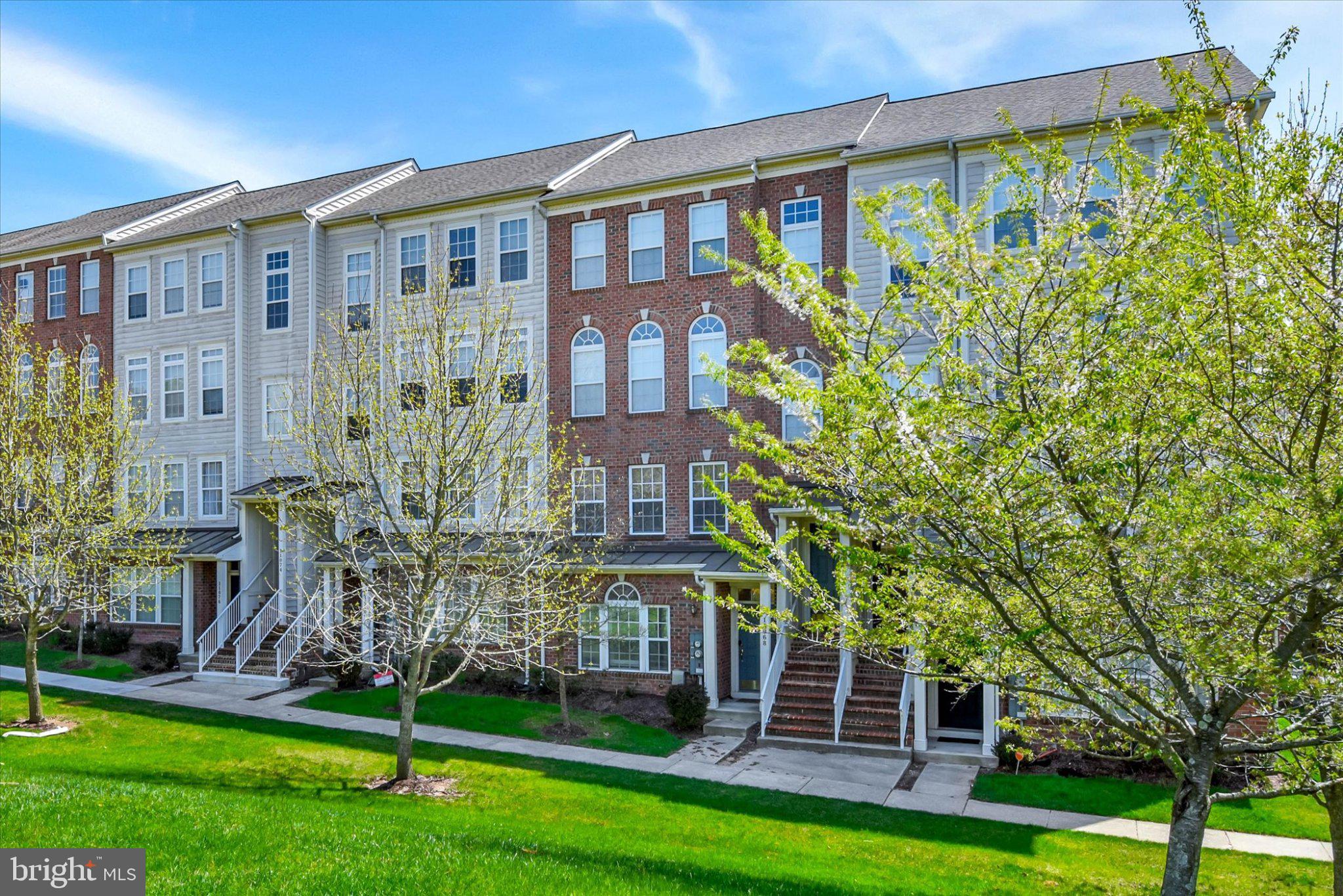 VILLAGE OF MILL RUN - Residential