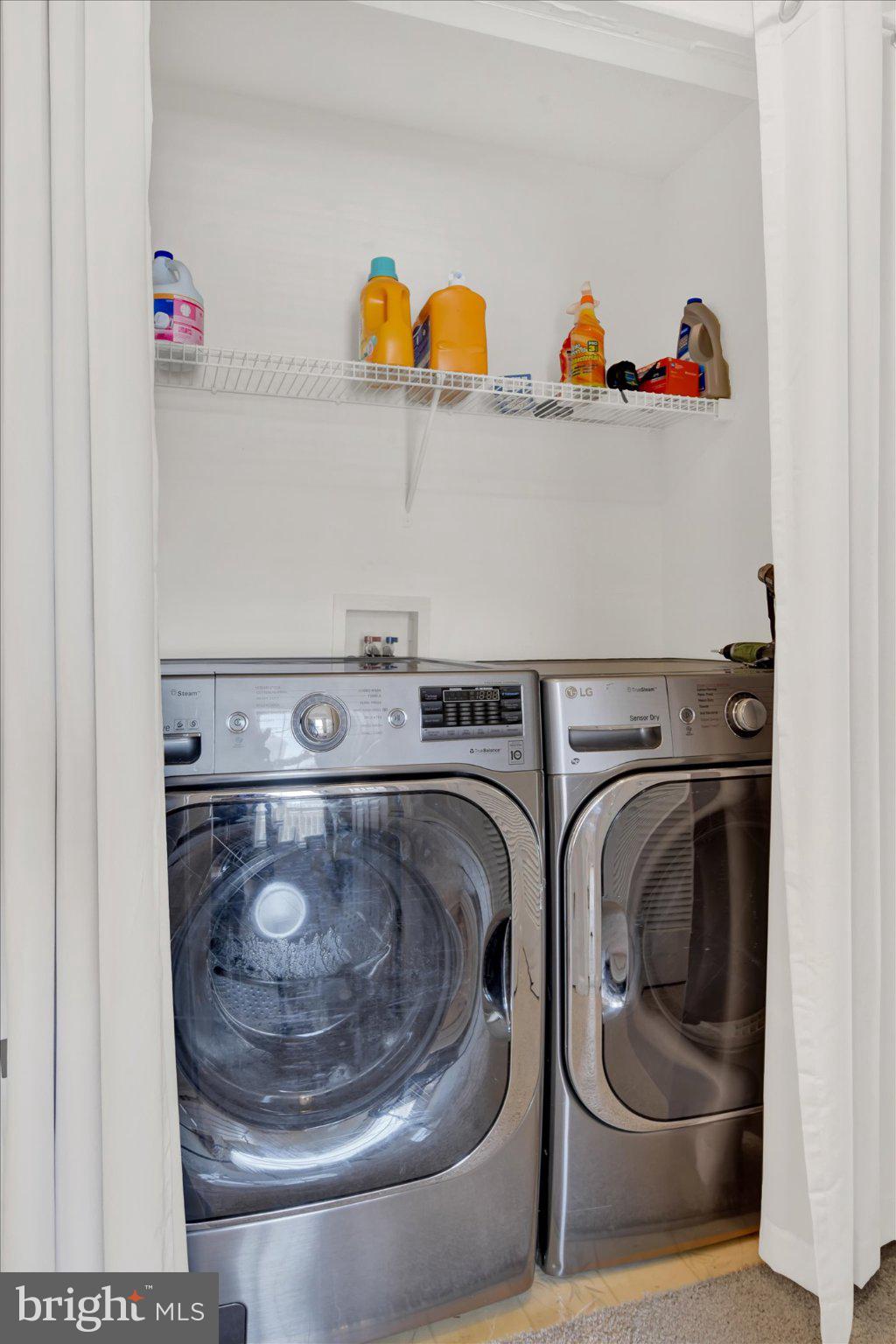 VILLAGE OF MILL RUN - Residential