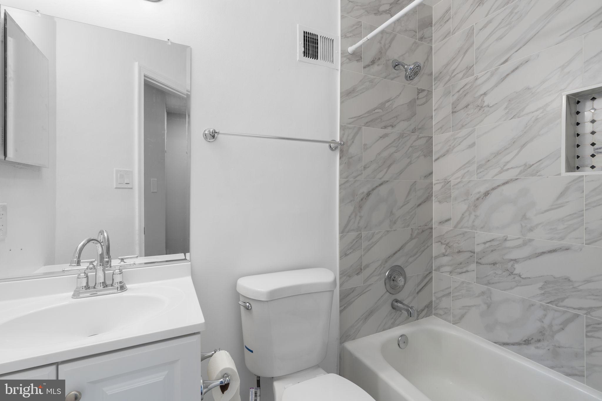 GUNNERS LAKE VILLAGE - Residential