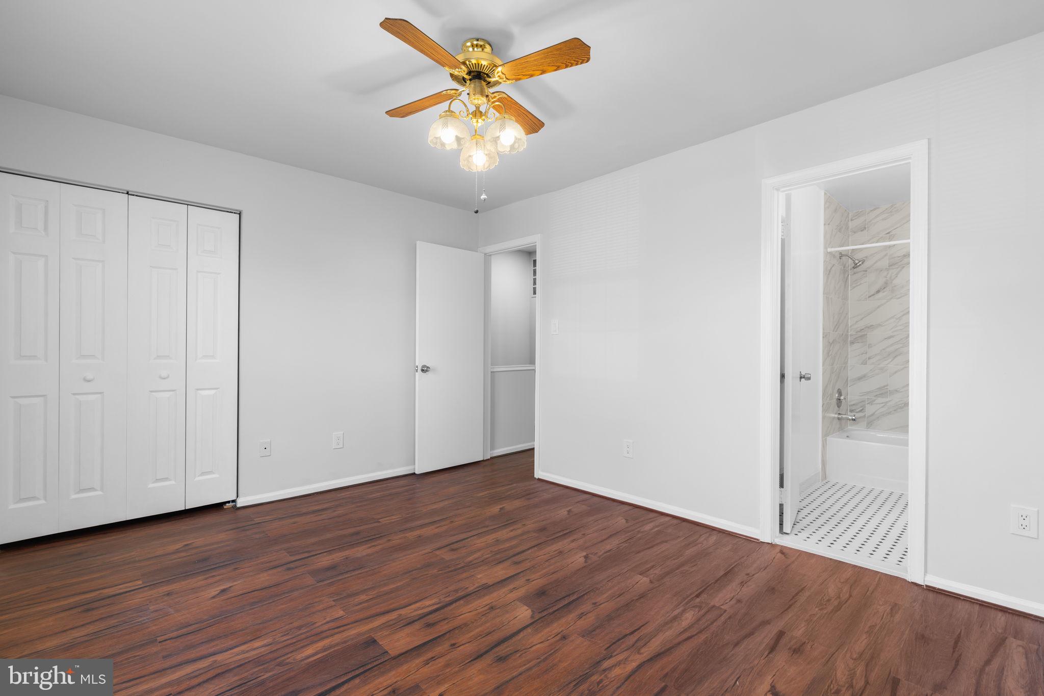 GUNNERS LAKE VILLAGE - Residential