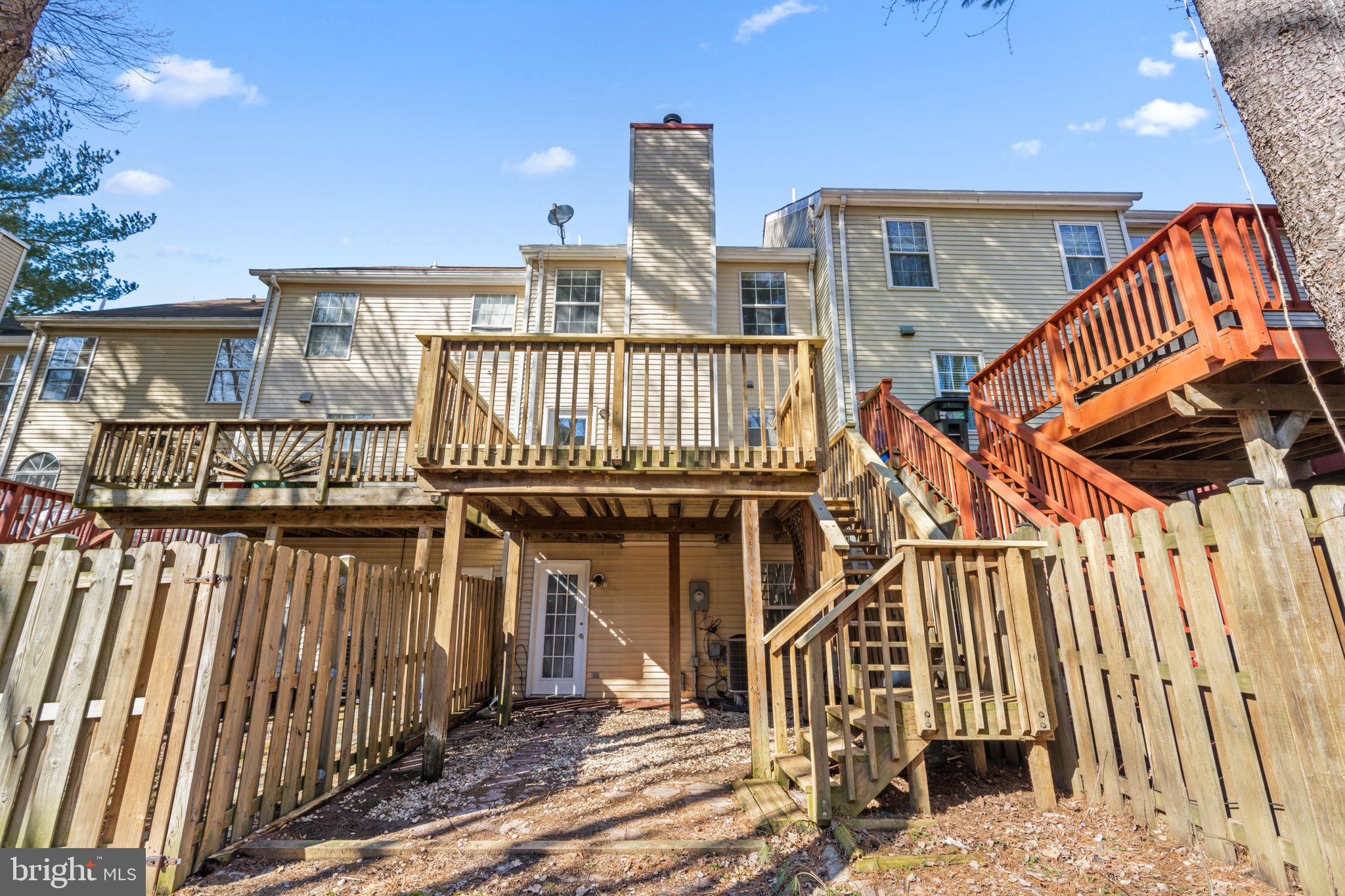 GUNNERS LAKE VILLAGE - Residential