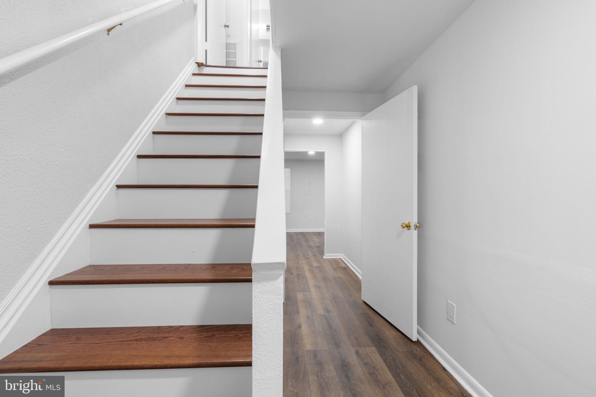 GUNNERS LAKE VILLAGE - Residential