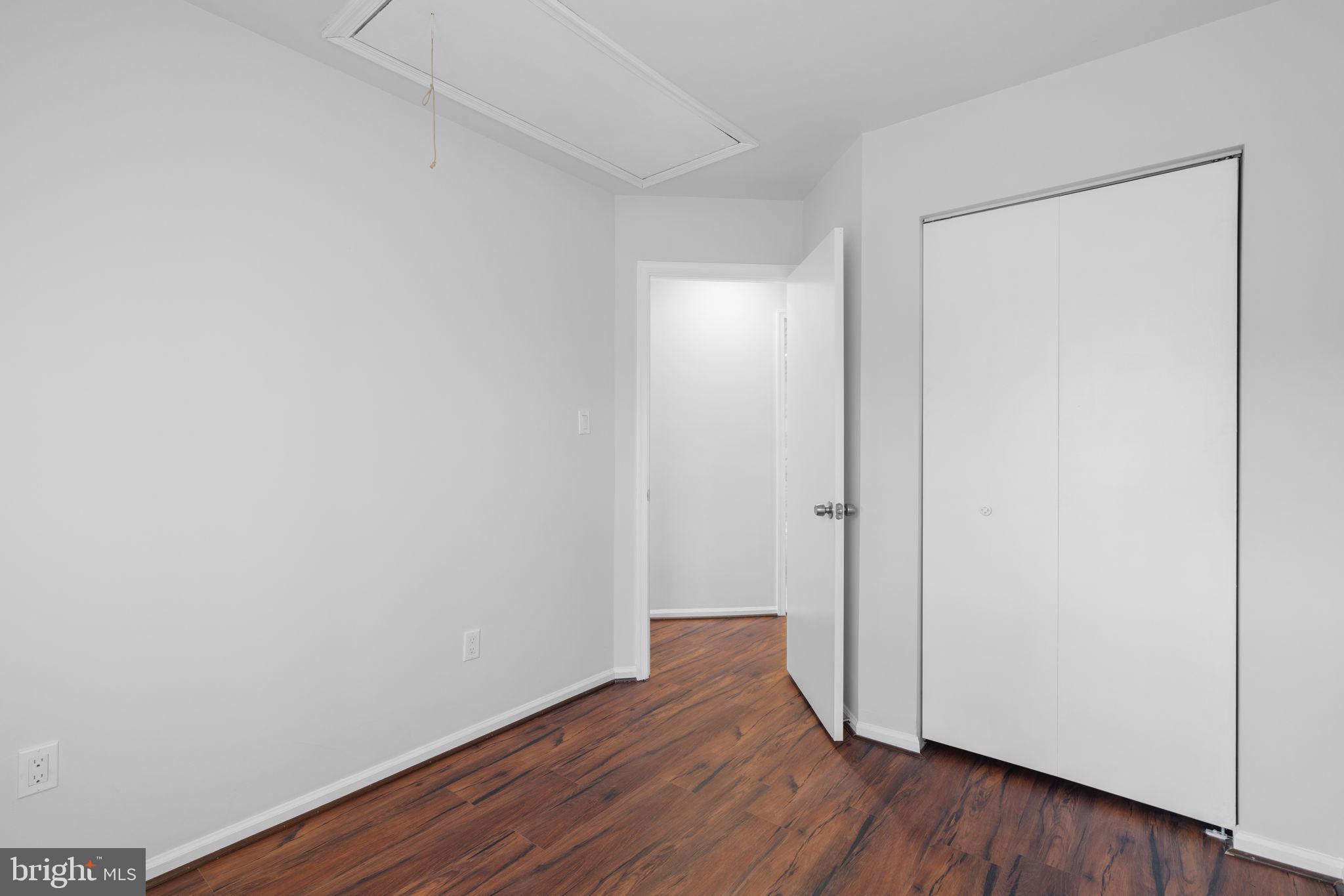 GUNNERS LAKE VILLAGE - Residential