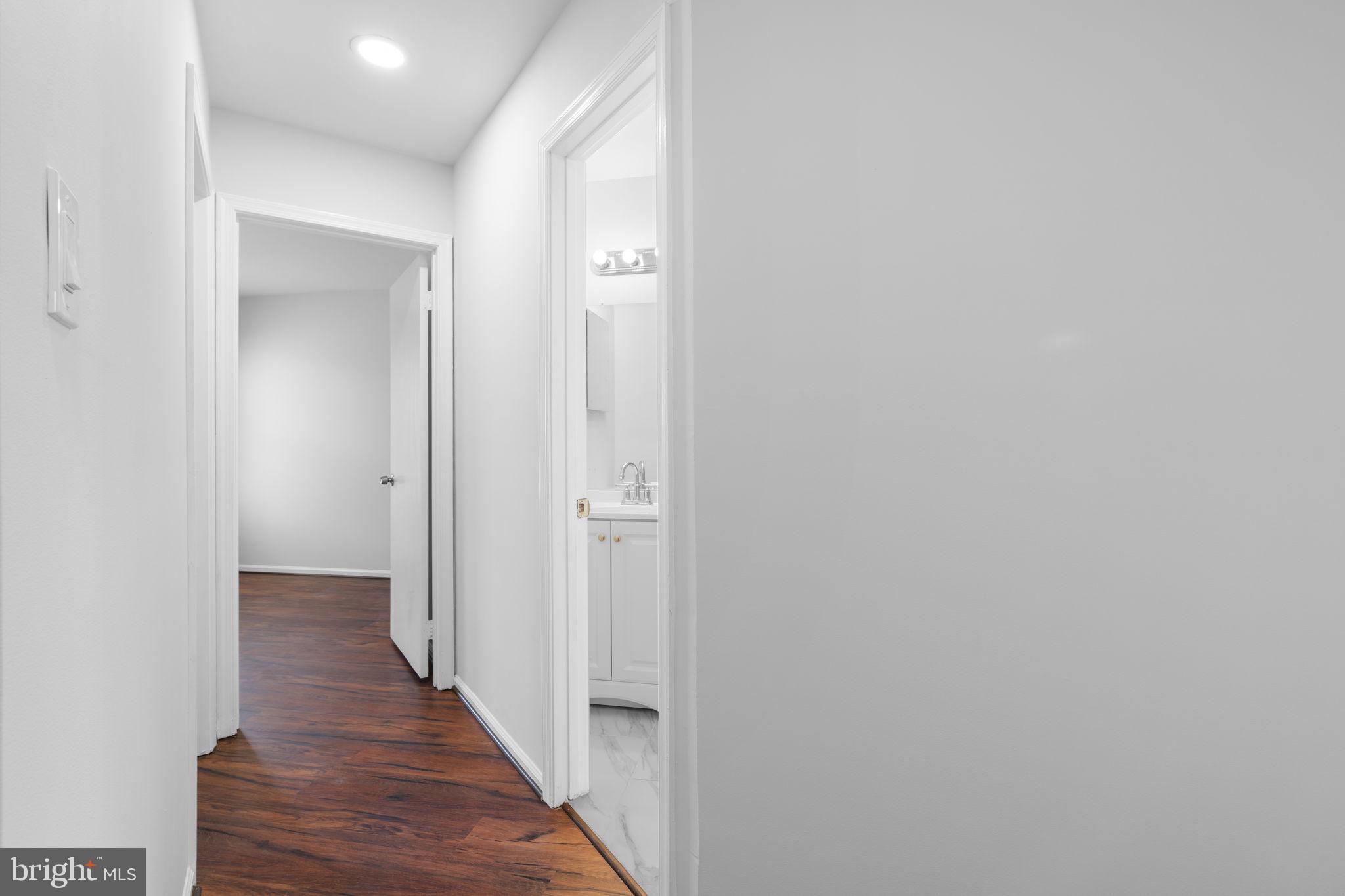 GUNNERS LAKE VILLAGE - Residential