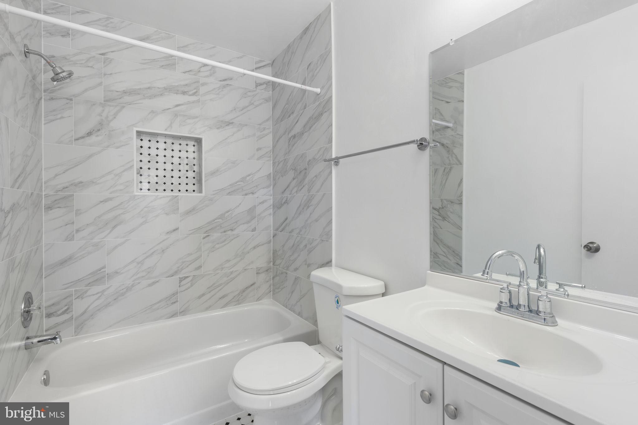 GUNNERS LAKE VILLAGE - Residential