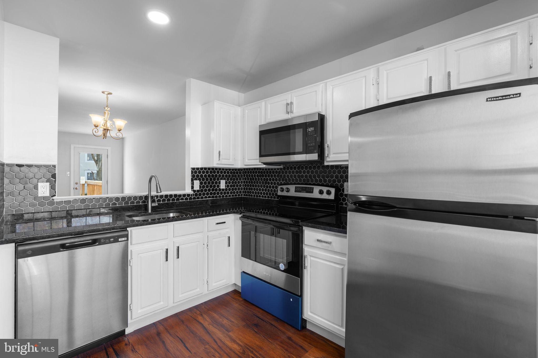 GUNNERS LAKE VILLAGE - Residential