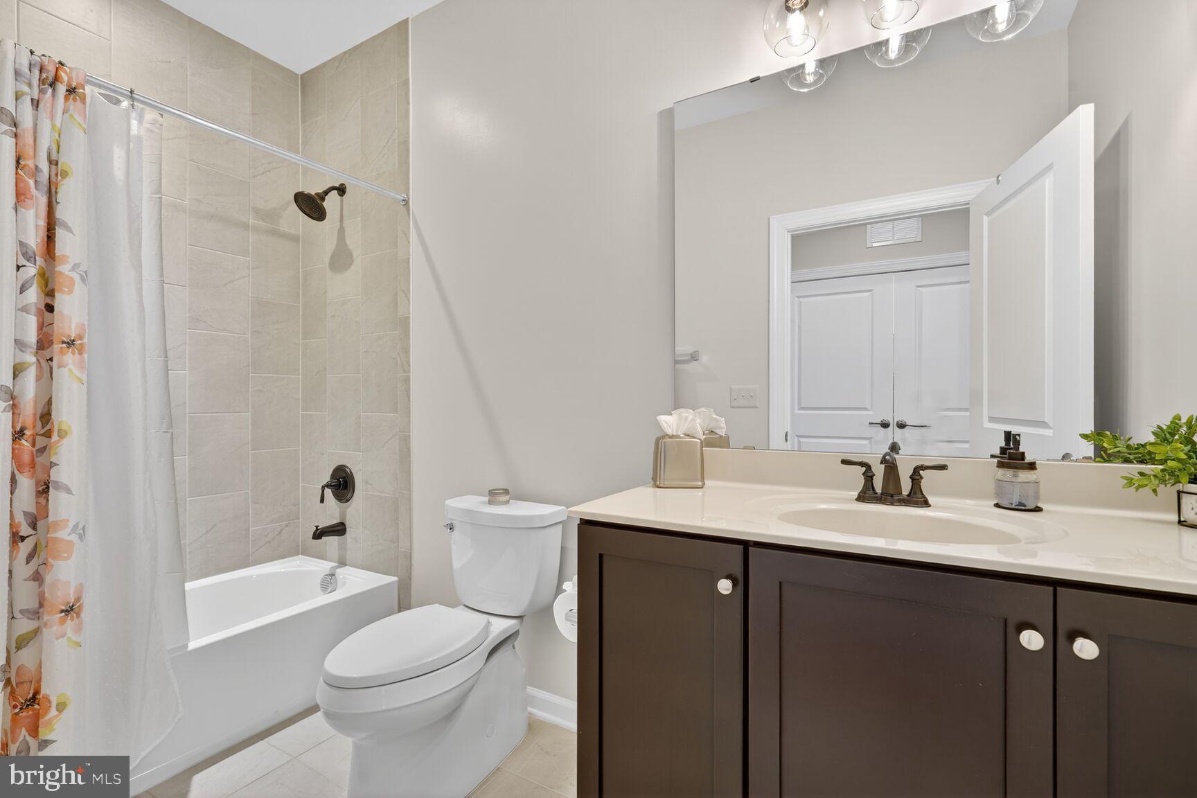 BELMONT BAY - Residential