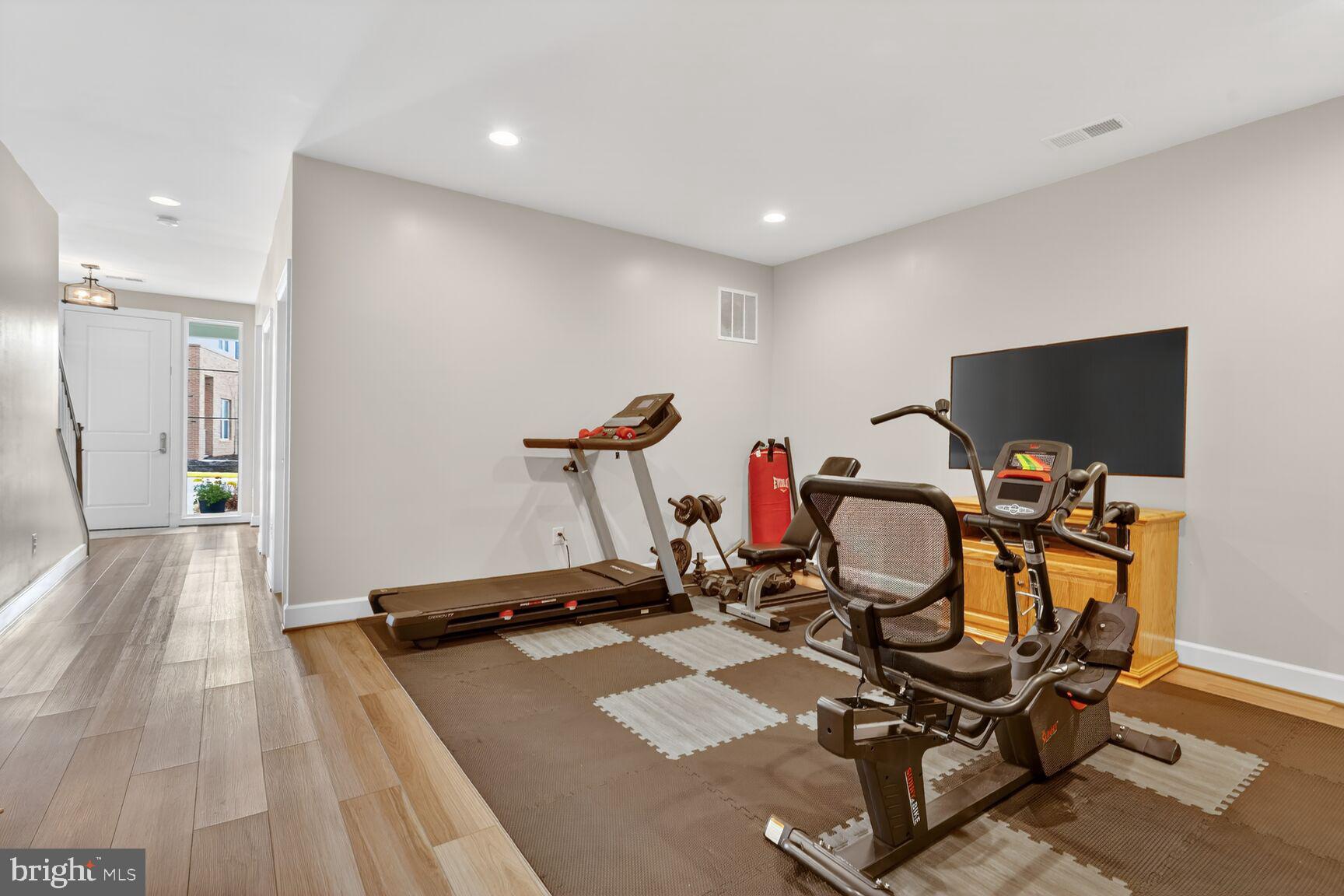 BELMONT BAY - Residential