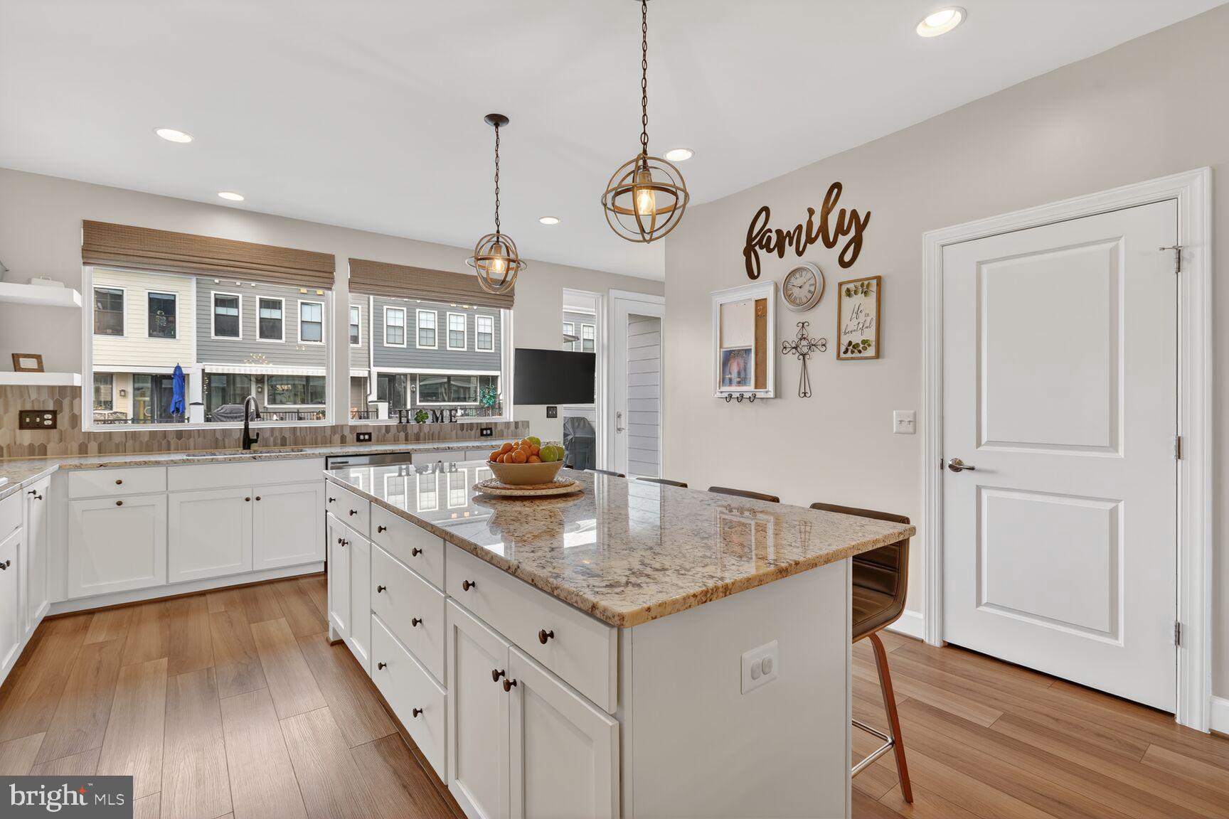 BELMONT BAY - Residential